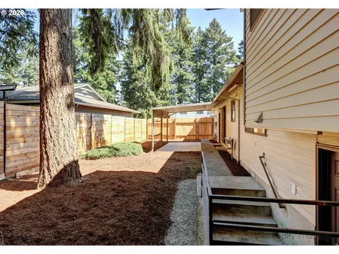 19425 NE Irving Court Portland OR 97230