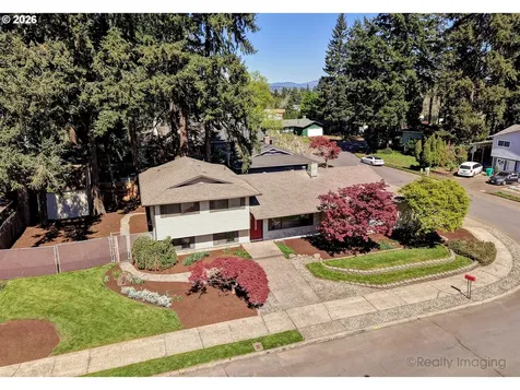 19425 NE Irving Court Portland OR 97230