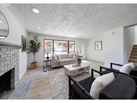 19425 NE Irving Court Portland OR 97230