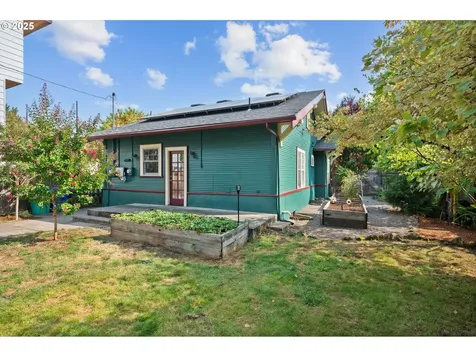 5835 N Detroit Avenue Portland OR 97217