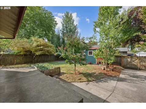 5835 N Detroit Avenue Portland OR 97217
