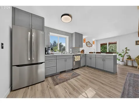207 W 52nd Avenue Eugene OR 97405