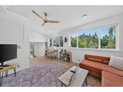 207 W 52nd Avenue Eugene OR 97405
