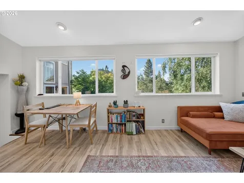 207 W 52nd Avenue Eugene OR 97405