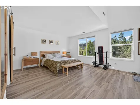 207 W 52nd Avenue Eugene OR 97405