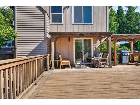 207 W 52nd Avenue Eugene OR 97405