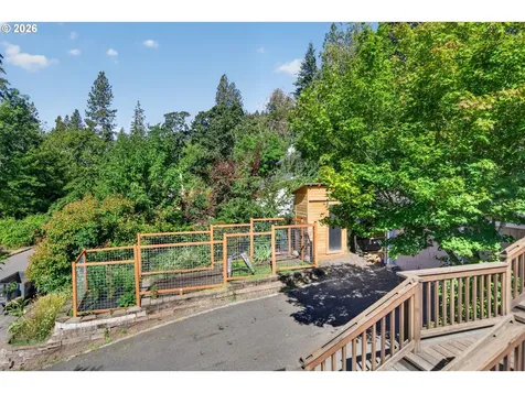 207 W 52nd Avenue Eugene OR 97405