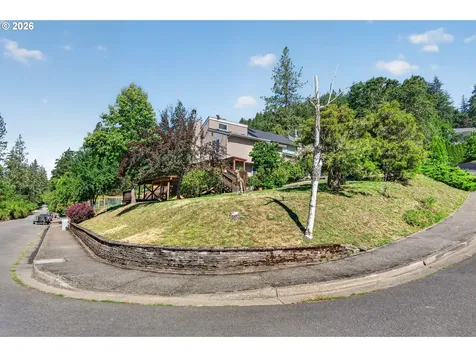 207 W 52nd Avenue Eugene OR 97405