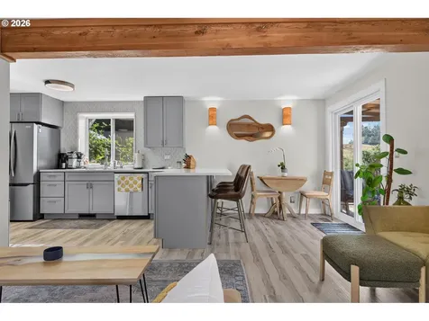 207 W 52nd Avenue Eugene OR 97405