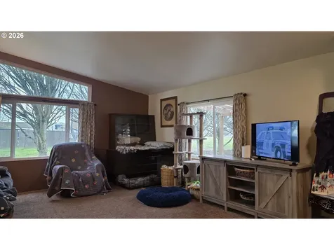 30540 Priceboro Drive Harrisburg OR 97446