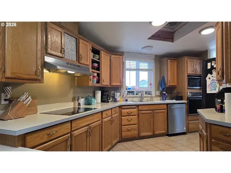 30540 Priceboro Drive Harrisburg OR 97446