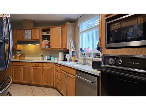 30540 Priceboro Drive Harrisburg OR 97446