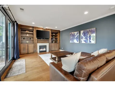 2059 NW Ramsey Drive Portland OR 97229