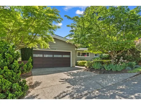 7310 SE Clay Street Portland OR 97215