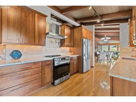 7310 SE Clay Street Portland OR 97215