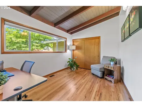 7310 SE Clay Street Portland OR 97215