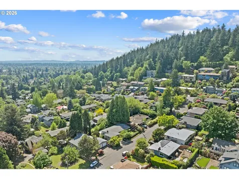 7310 SE Clay Street Portland OR 97215