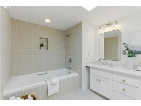 3844 NE 21st Avenue Portland OR 97212