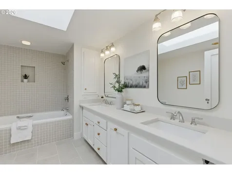 3844 NE 21st Avenue Portland OR 97212
