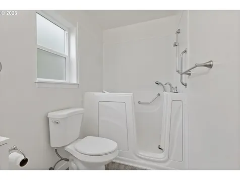 2445 NE 47th Street Lincoln City OR 97367