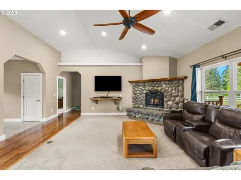300 Mattie K Lane Roseburg OR 97471