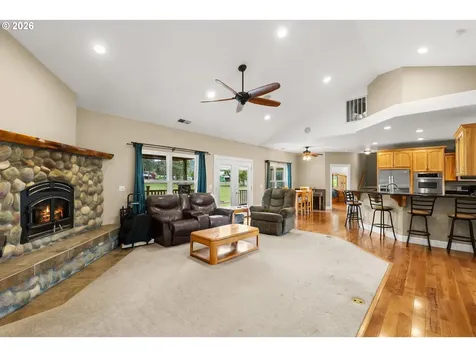 300 Mattie K Lane Roseburg OR 97471