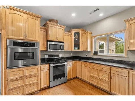 300 Mattie K Lane Roseburg OR 97471