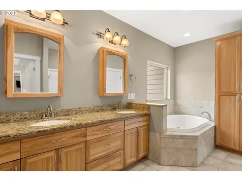 300 Mattie K Lane Roseburg OR 97471