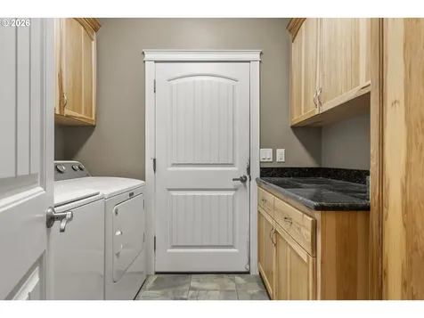 300 Mattie K Lane Roseburg OR 97471
