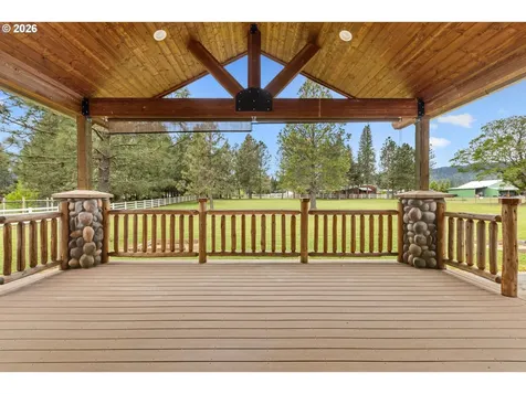 300 Mattie K Lane Roseburg OR 97471