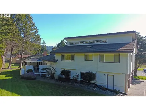 839 Brookhaven Drive Brookings OR 97415