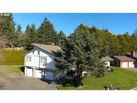 839 Brookhaven Drive Brookings OR 97415