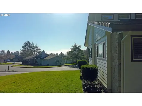 839 Brookhaven Drive Brookings OR 97415
