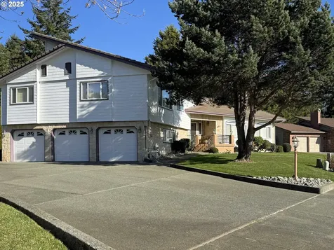 839 Brookhaven Drive Brookings OR 97415