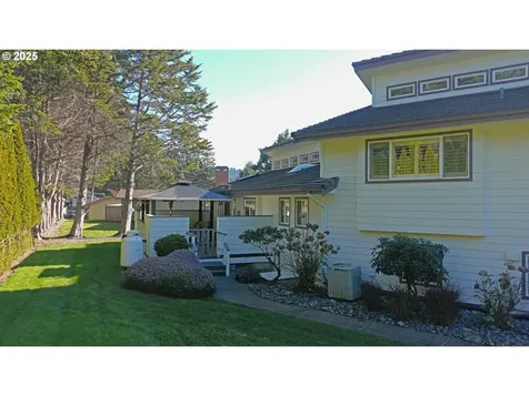 839 Brookhaven Drive Brookings OR 97415