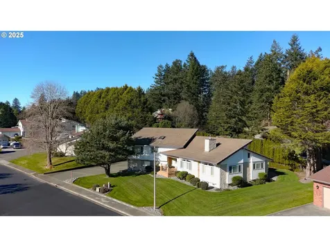 839 Brookhaven Drive Brookings OR 97415