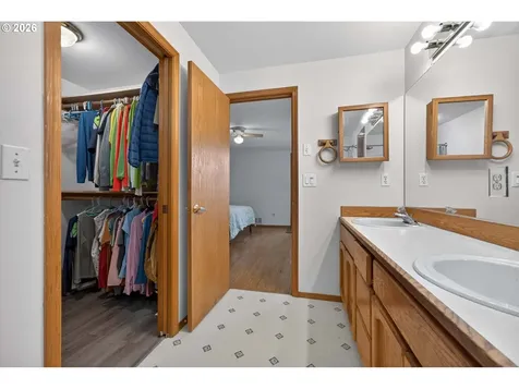 9306 NE 147th Avenue Vancouver WA 98682