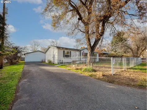 1904 Logan Street Klamath Falls OR 97603