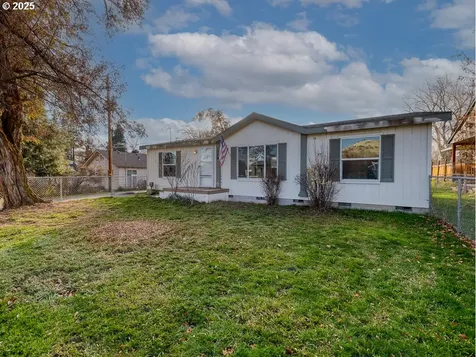 1904 Logan Street Klamath Falls OR 97603