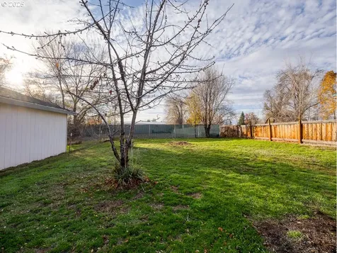 1904 Logan Street Klamath Falls OR 97603