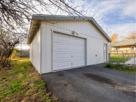 1904 Logan Street Klamath Falls OR 97603