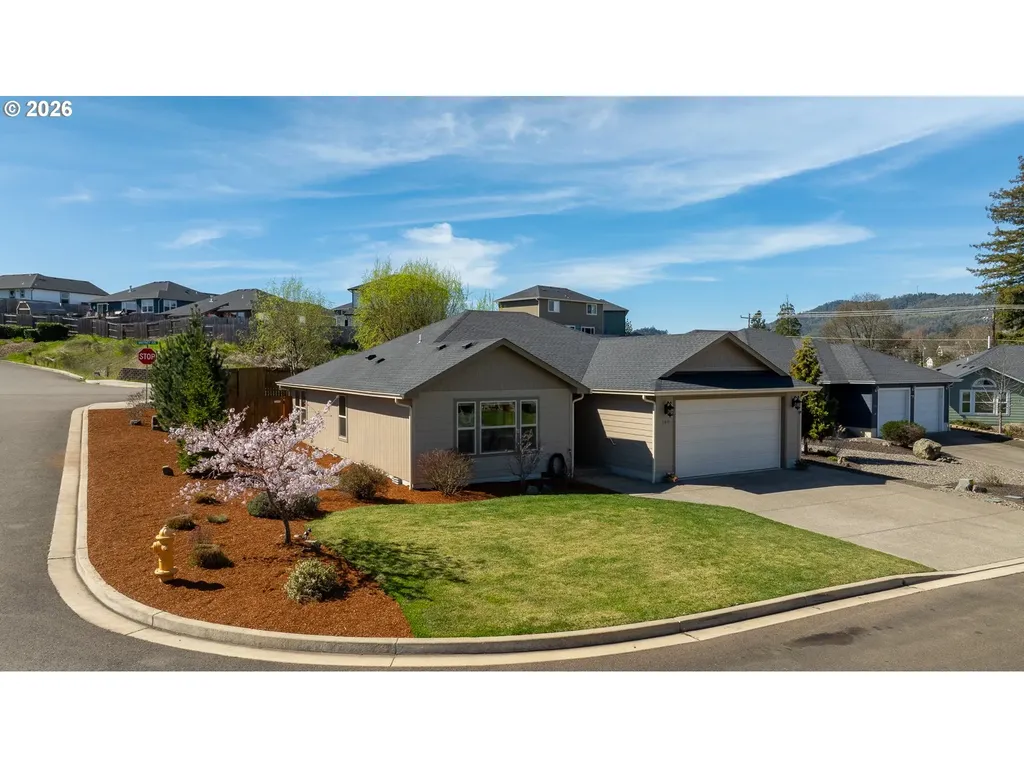 160 Braxton Court Roseburg OR 97471