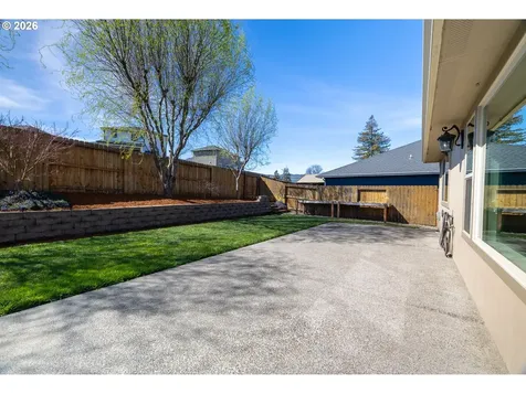 160 Braxton Court Roseburg OR 97471
