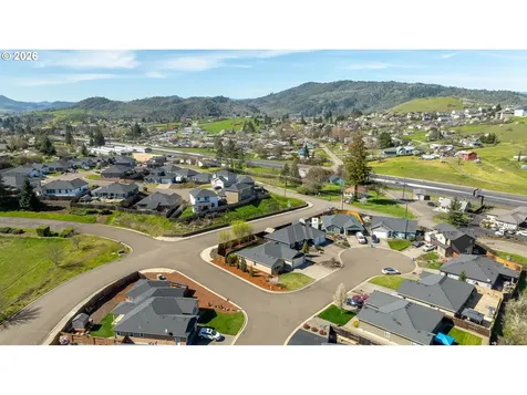 160 Braxton Court Roseburg OR 97471