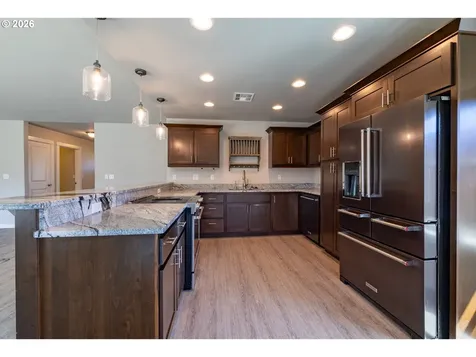 160 Braxton Court Roseburg OR 97471