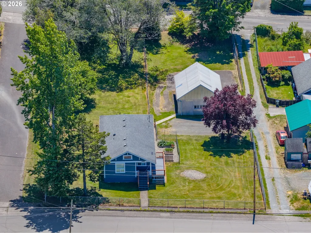 1228 Spruce Street Myrtle Point OR 97458