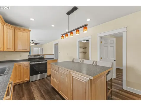 1228 Spruce Street Myrtle Point OR 97458
