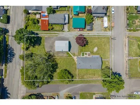 1228 Spruce Street Myrtle Point OR 97458