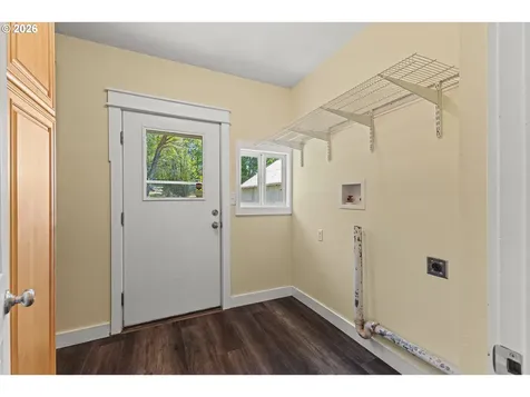 1228 Spruce Street Myrtle Point OR 97458