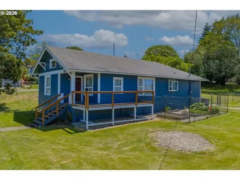 1228 Spruce Street Myrtle Point OR 97458